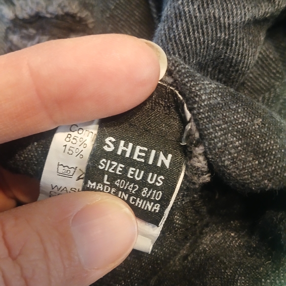 Black Distressed Cropped Denim Jacket, Shein Large, Edgy Grunge Fray - Picture 6 of 7